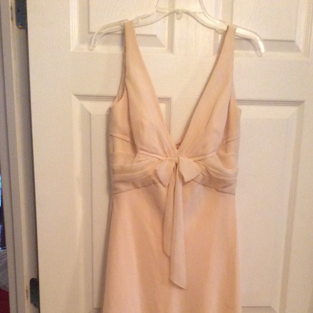 Cream and lace hem tea length crepe dress. Sz 8.